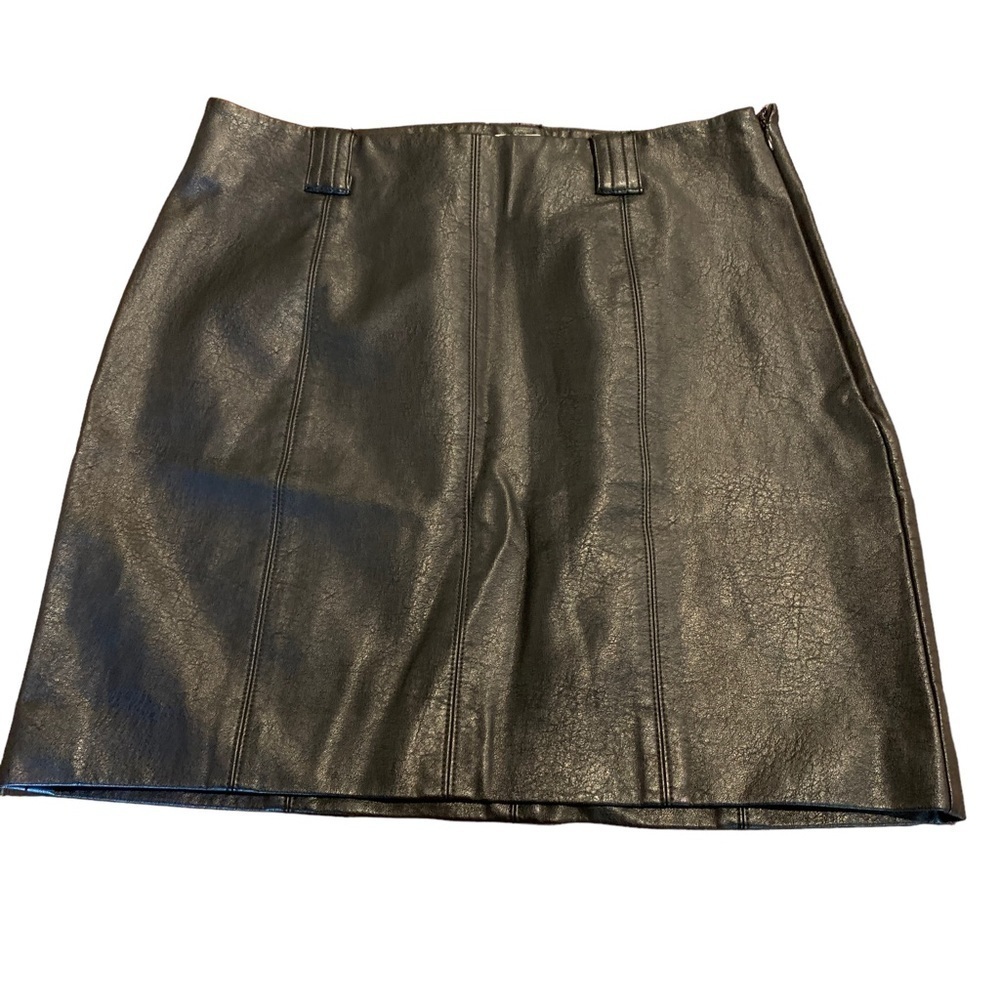 Urban Outfitters Women’s Black Faux Leather Mini Skirt Size Small